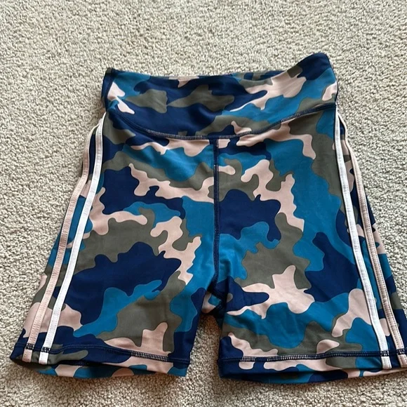 The upside bike shorts - Picture 2 of 8